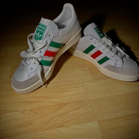 *NEW*Adidas Americana Low Size 9.6 - Picture 5 of 7